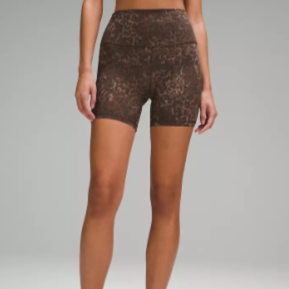 Lululemon Align biker shorts 6 inch - Picture 1 of 4